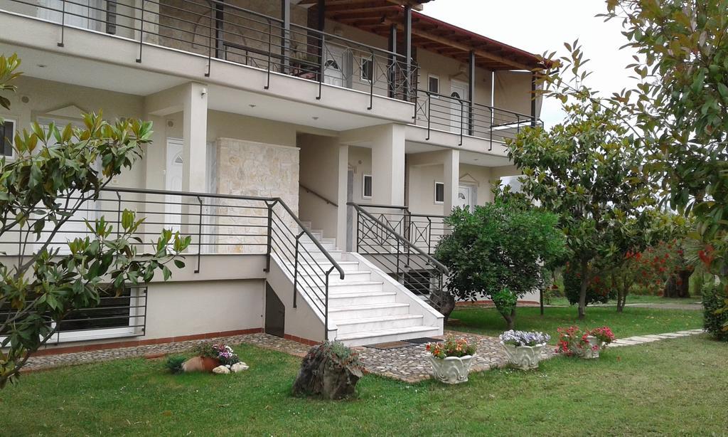 Apartamento Pansion Argo Nea Moudania Exterior foto